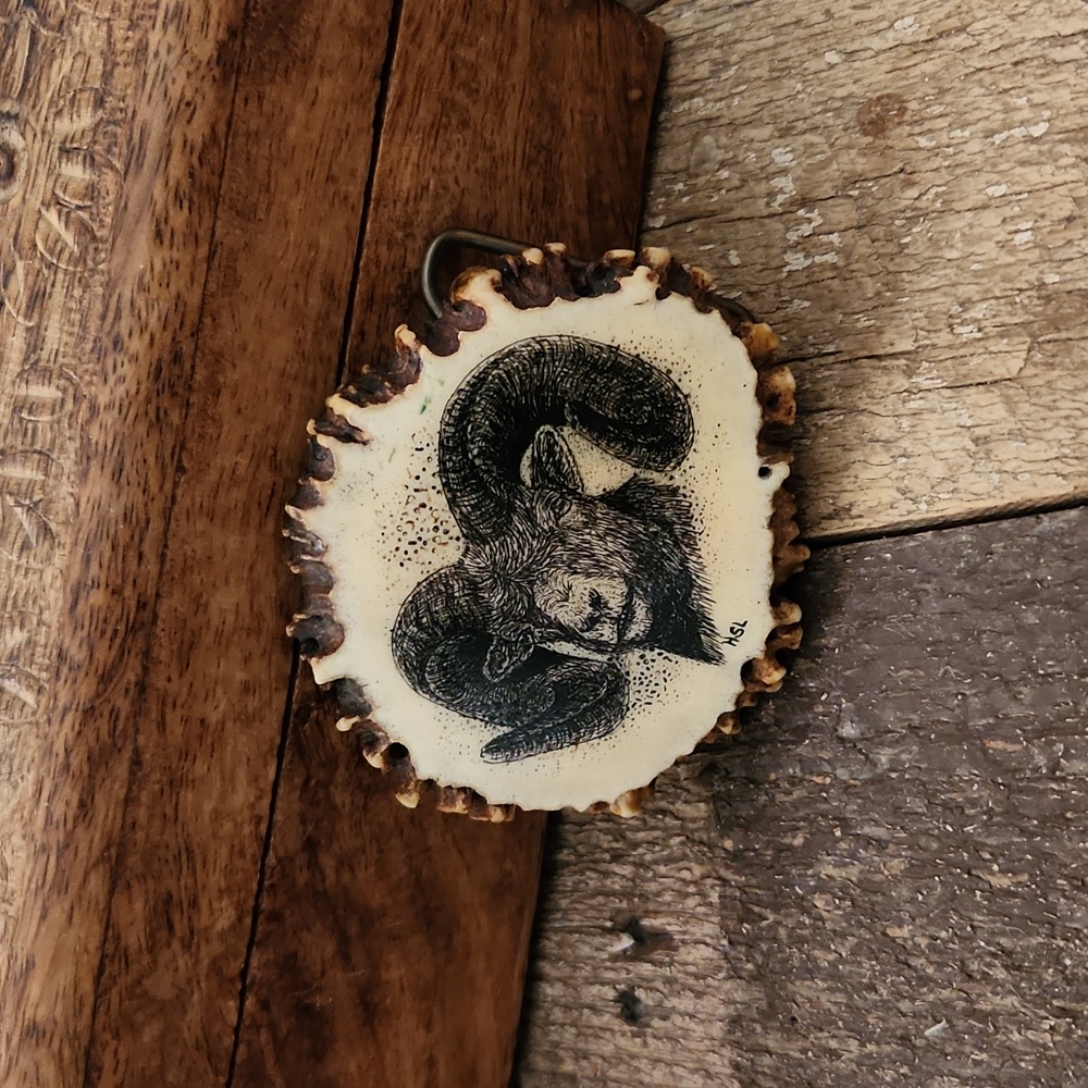 Handcrafted vintage belt buckle